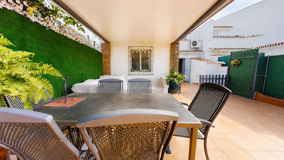 3 Bedroom Villa for Sale in Estepona — 3