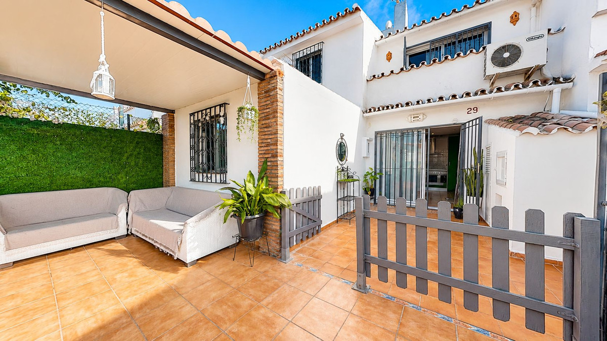 3 Bedroom Villa for Sale in Estepona — 5