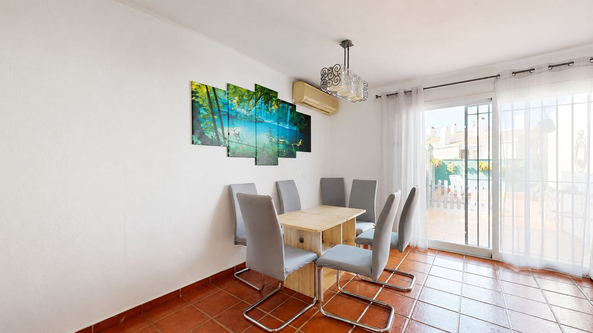 3 Bedroom Villa for Sale in Estepona — 6
