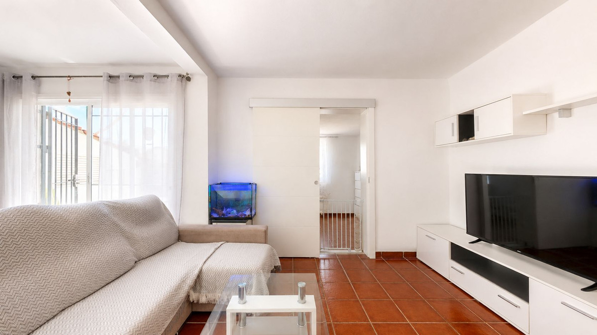 3 Bedroom Villa for Sale in Estepona — 7