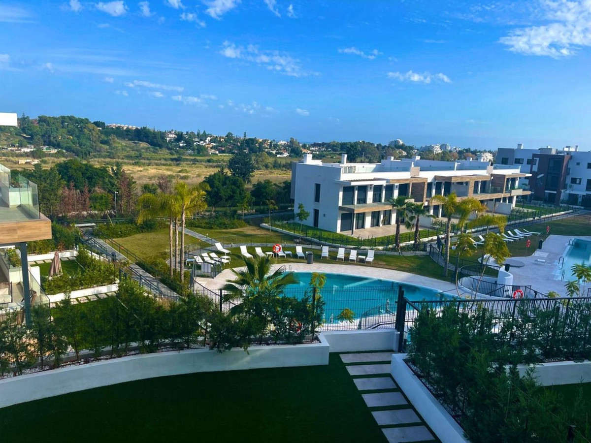 3 Bedroom Apartment for Sale in Estepona
