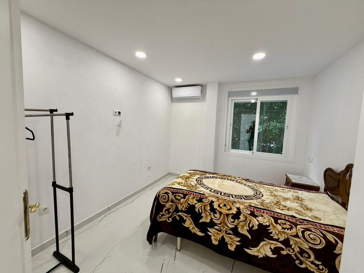 2 Bedroom Apartment for Sale in Marbella — view 3