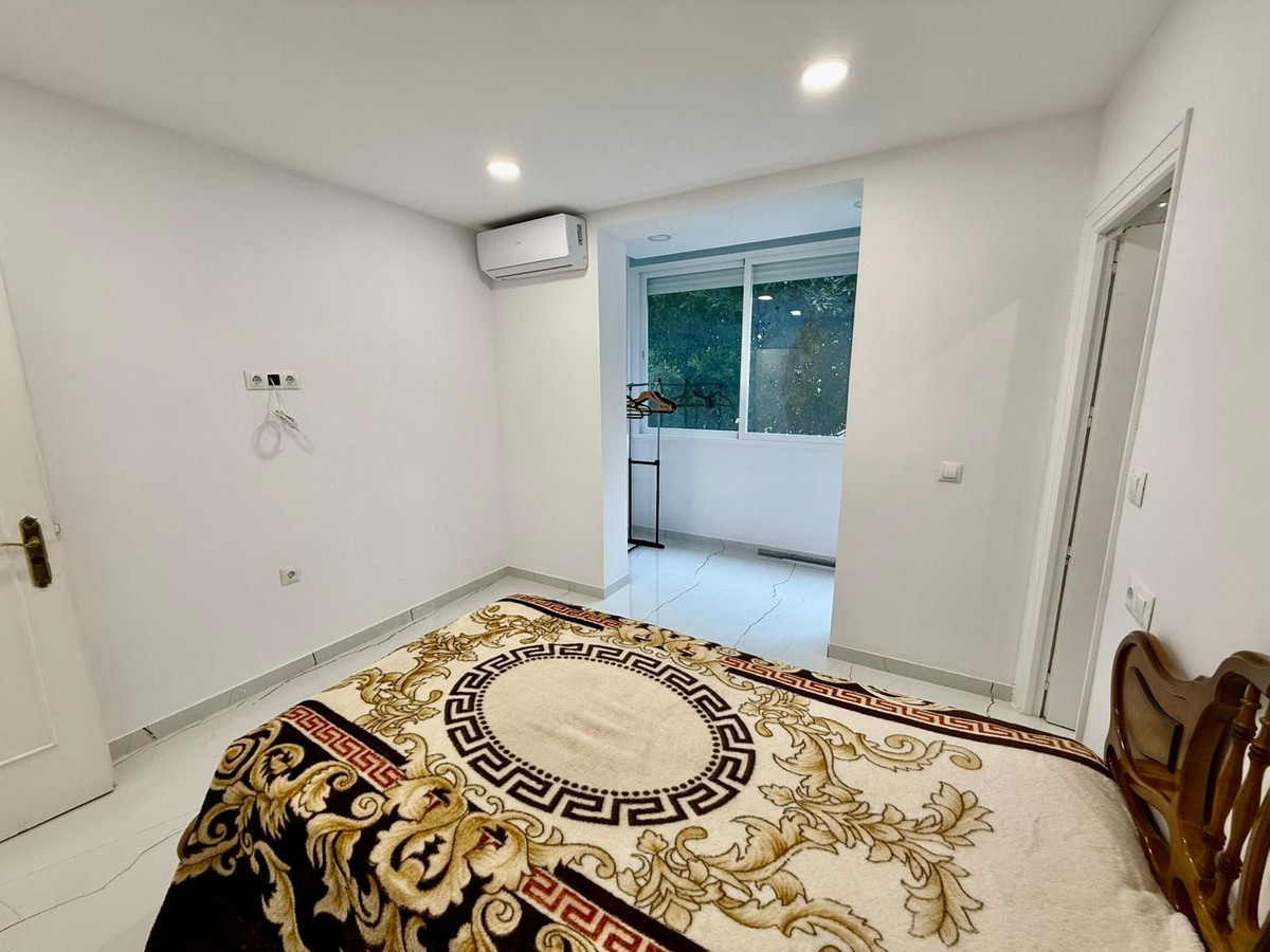 2 Bedroom Apartment for Sale in Marbella — view 4