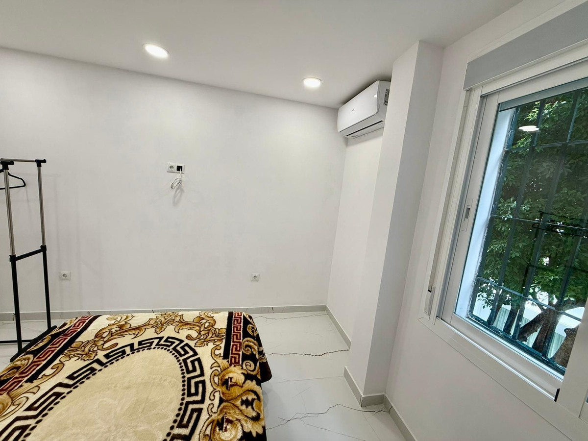 2 Bedroom Apartment for Sale in Marbella — view 7