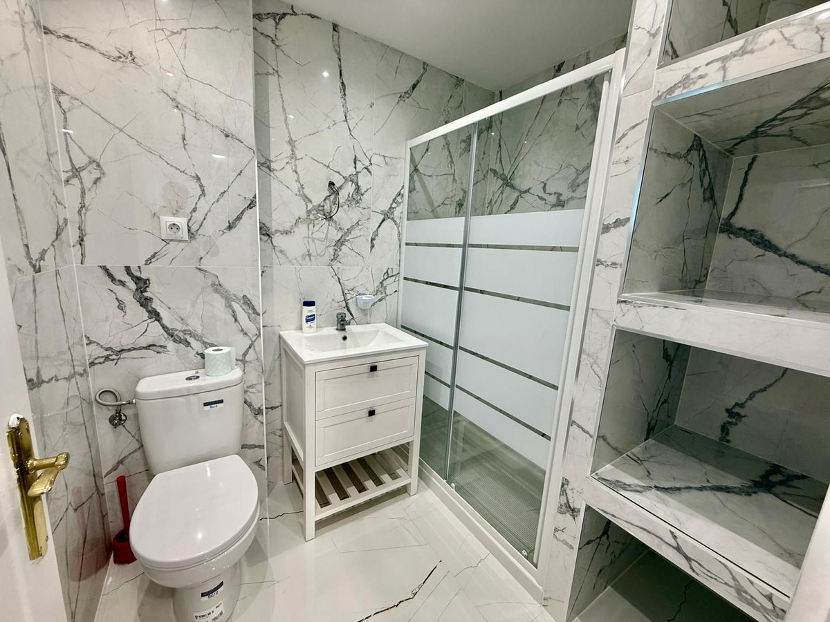2 Bedroom Apartment for Sale in Marbella — view 8