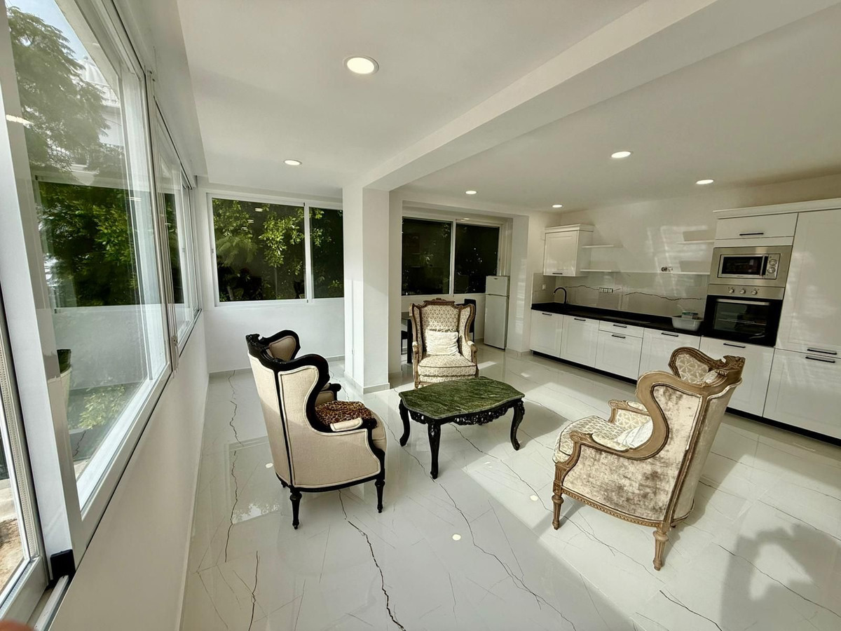 2 Bedroom Apartment for Sale in Marbella — view 10