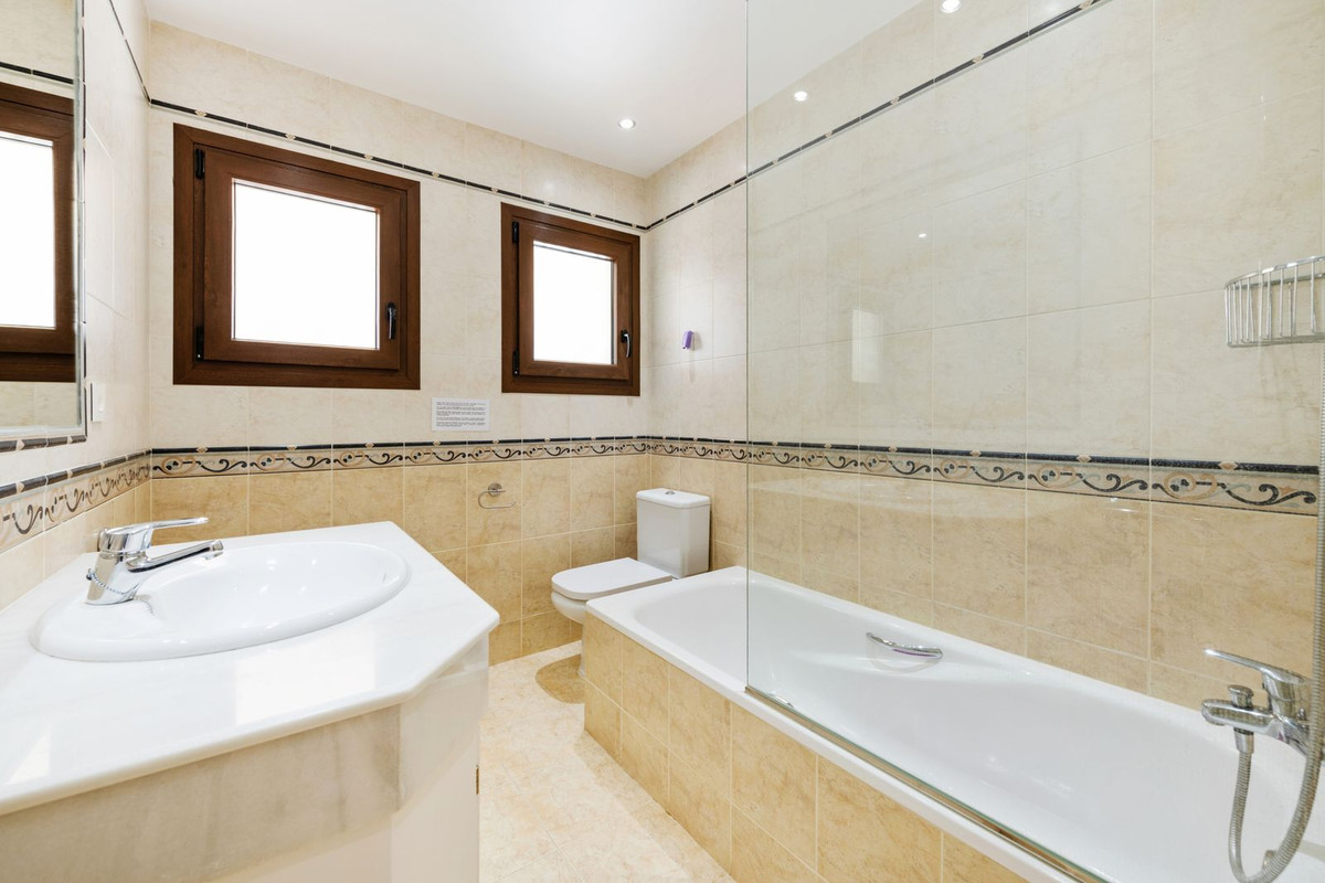 5 Bedroom Villa for Sale in Atalaya — view 14