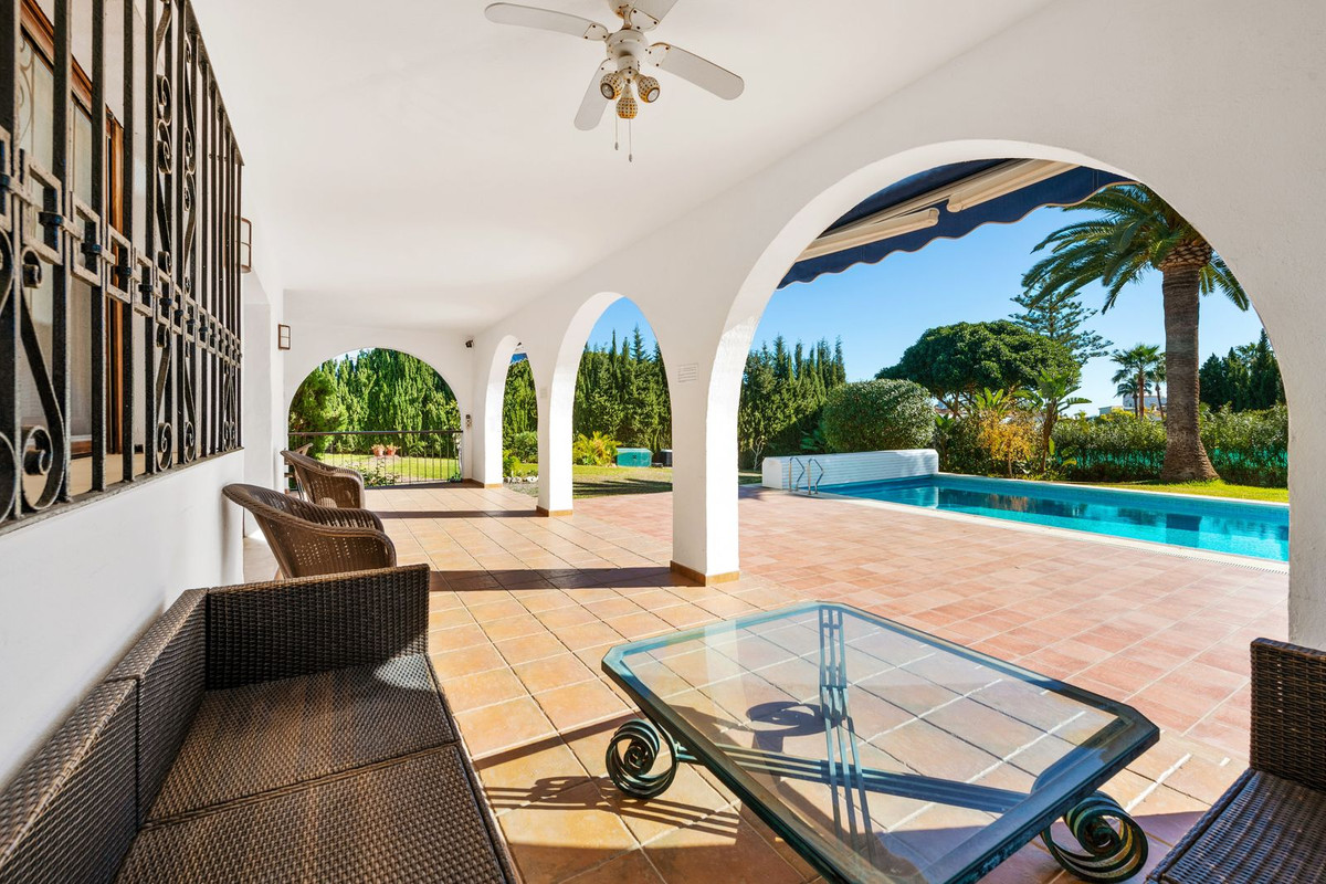 5 Bedroom Villa for Sale in Atalaya — view 7