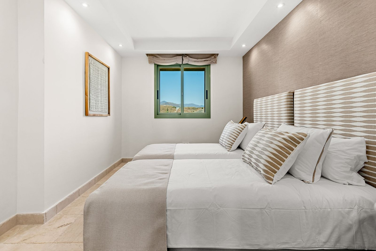 3 Bedroom Apartment for Sale in Los Flamingos — view 12