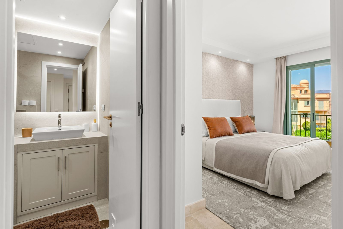 3 Bedroom Apartment for Sale in Los Flamingos — view 8