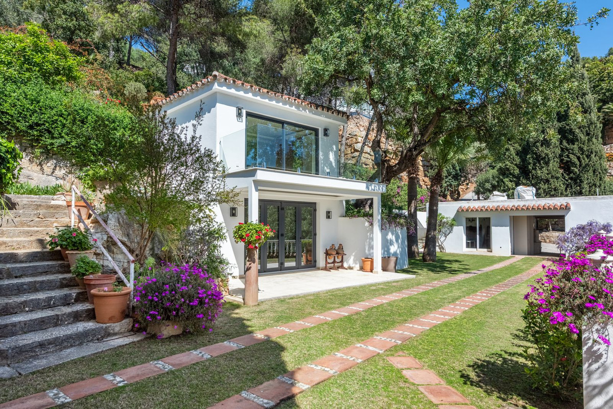 5 Dormitorios Villa en Venta en Marbella — view 17