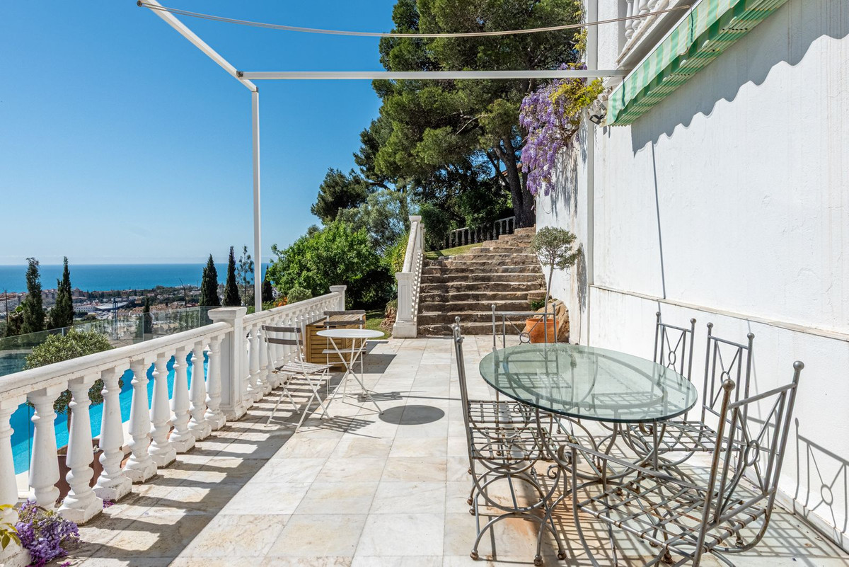 5 Dormitorios Villa en Venta en Marbella — view 4