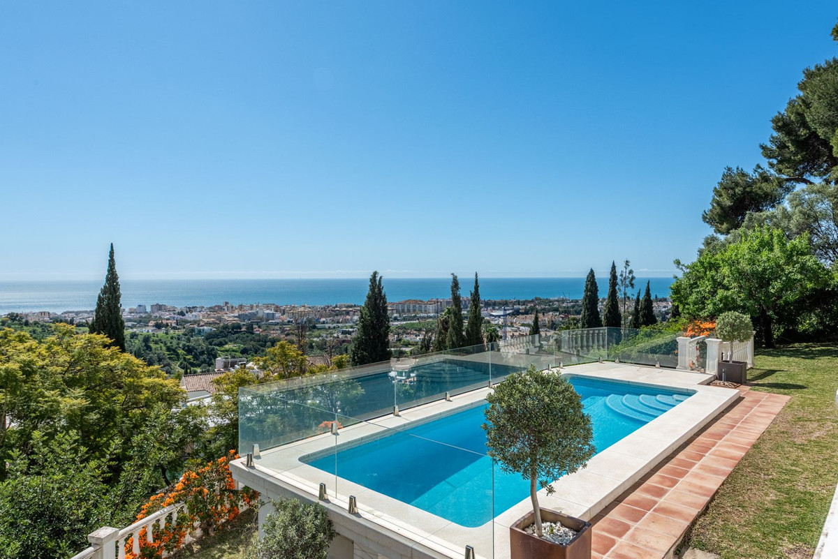 5 Dormitorios Villa en Venta en Marbella — view 5