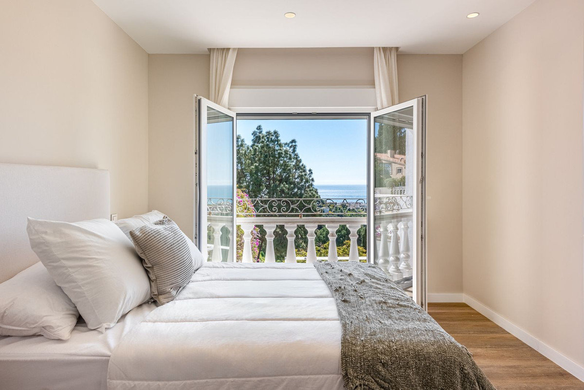 5 Dormitorios Villa en Venta en Marbella — view 10