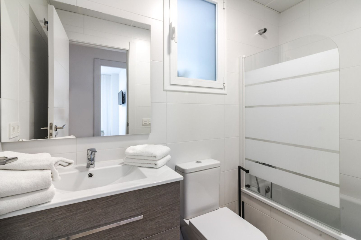 2 Bedroom Apartment for Sale in Nueva Andalucía — view 7