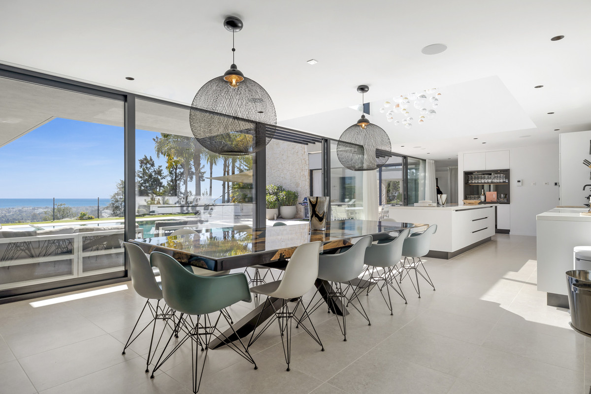 5 Bedroom Villa for Sale in Benahavís — view 13