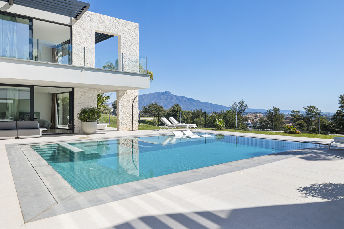 5 Bedroom Villa for Sale in Benahavís — view 15