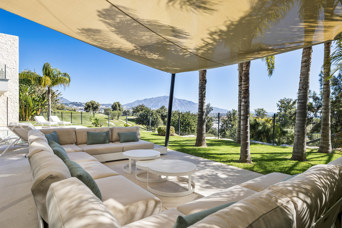 5 Bedroom Villa for Sale in Benahavís — view 17