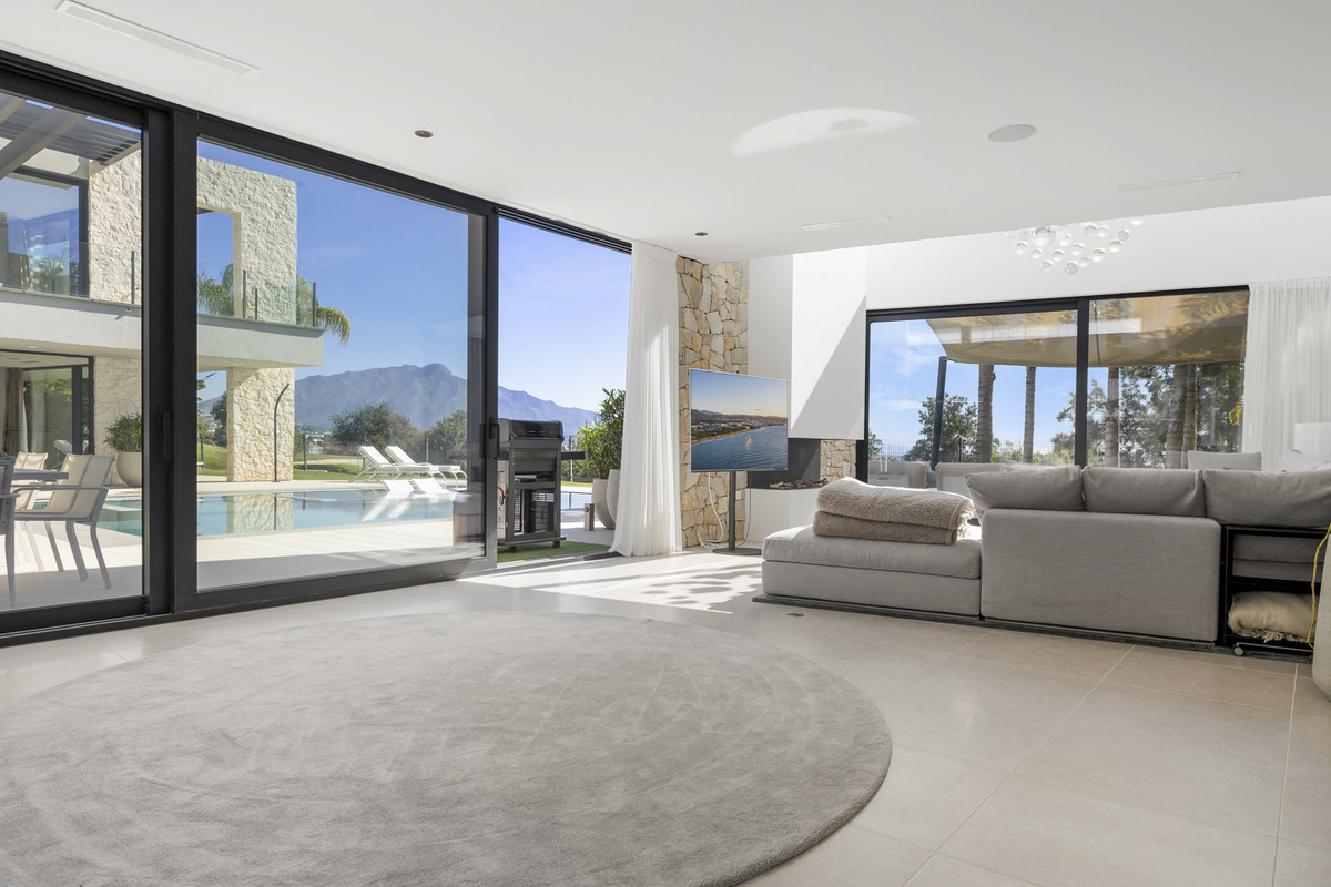 5 Bedroom Villa for Sale in Benahavís — 5
