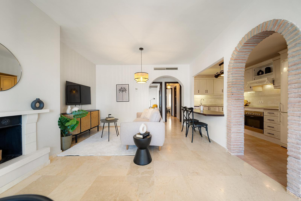 2 Bedroom Apartment for Sale in Nueva Andalucía
