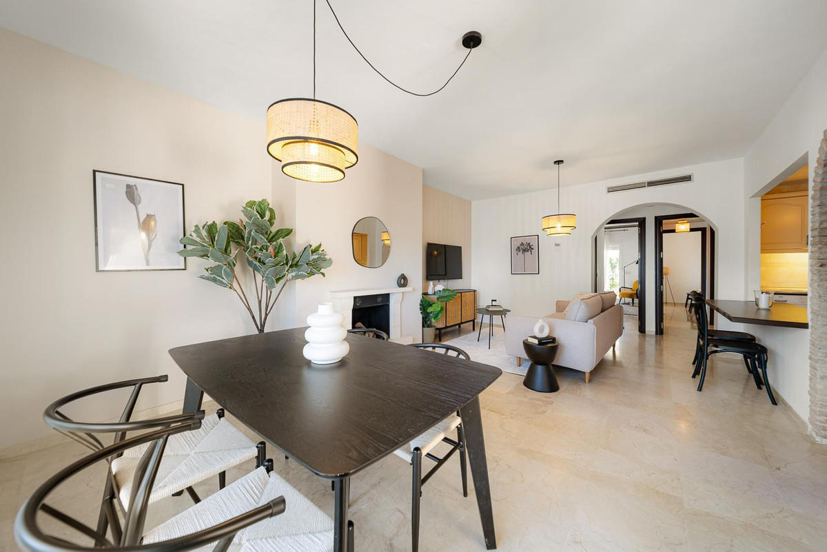 2 Bedroom Apartment for Sale in Nueva Andalucía — view 15