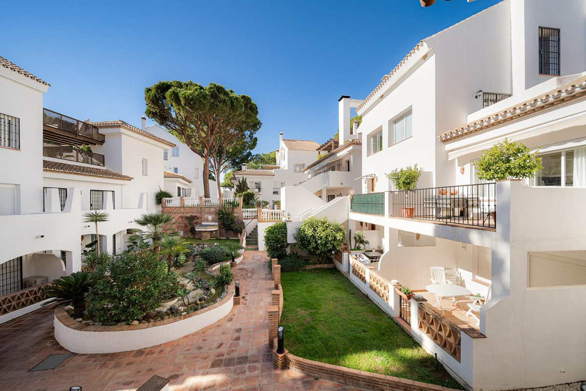 2 Bedroom Apartment for Sale in Nueva Andalucía — view 19