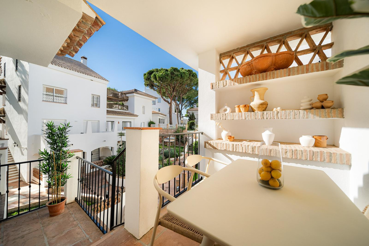 2 Bedroom Apartment for Sale in Nueva Andalucía — view 10