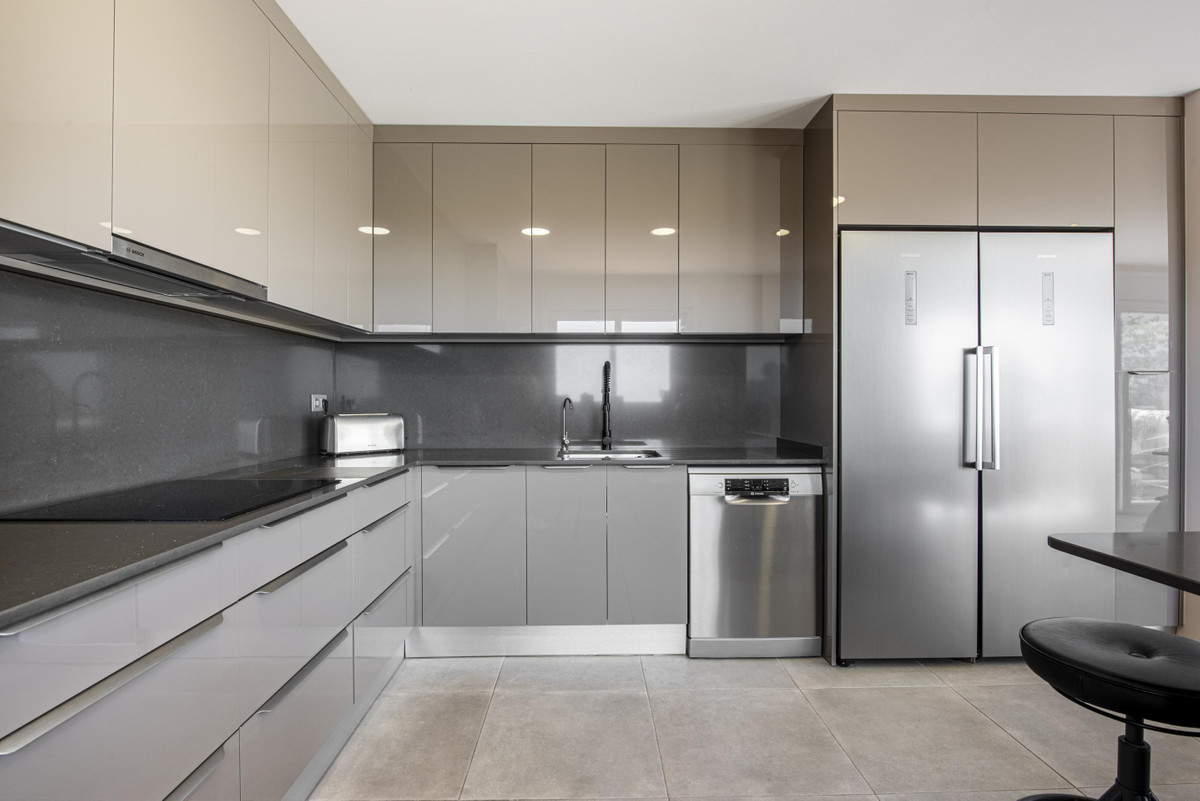2 Bedroom Apartment for Sale in Los Almendros — view 16