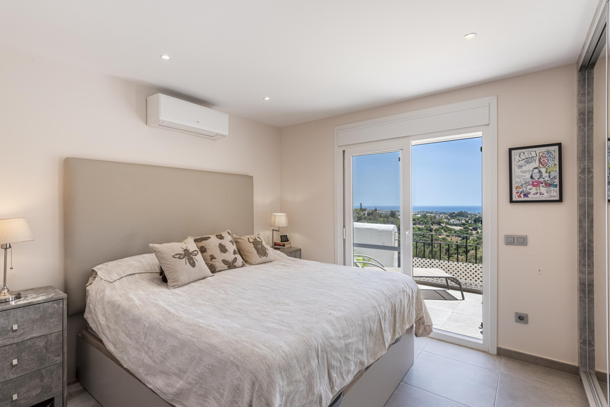 2 Bedroom Apartment for Sale in Los Almendros — view 19