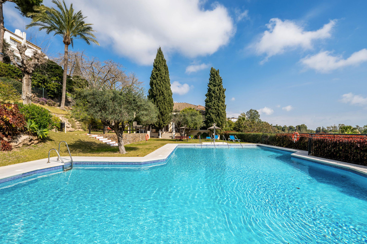 2 Bedroom Apartment for Sale in Los Almendros — 6