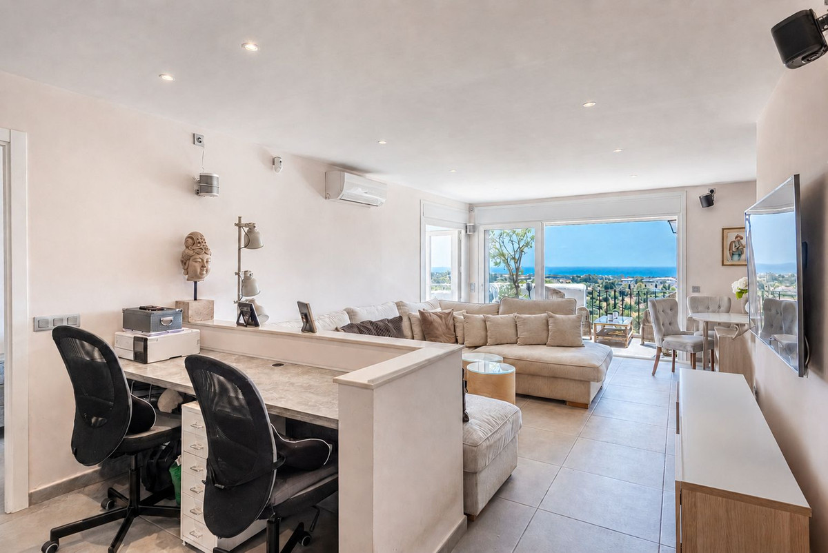 2 Bedroom Apartment for Sale in Los Almendros — 7