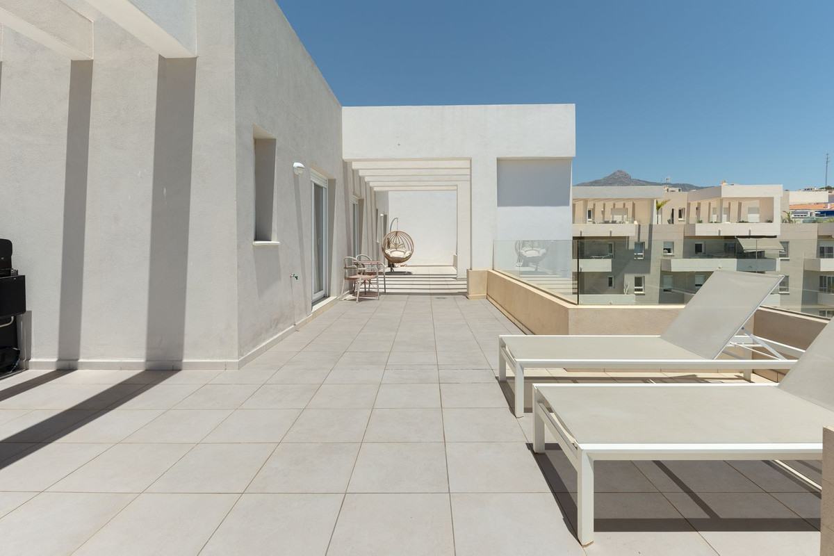 4 Bedroom Apartment for Sale in Nueva Andalucía — 5