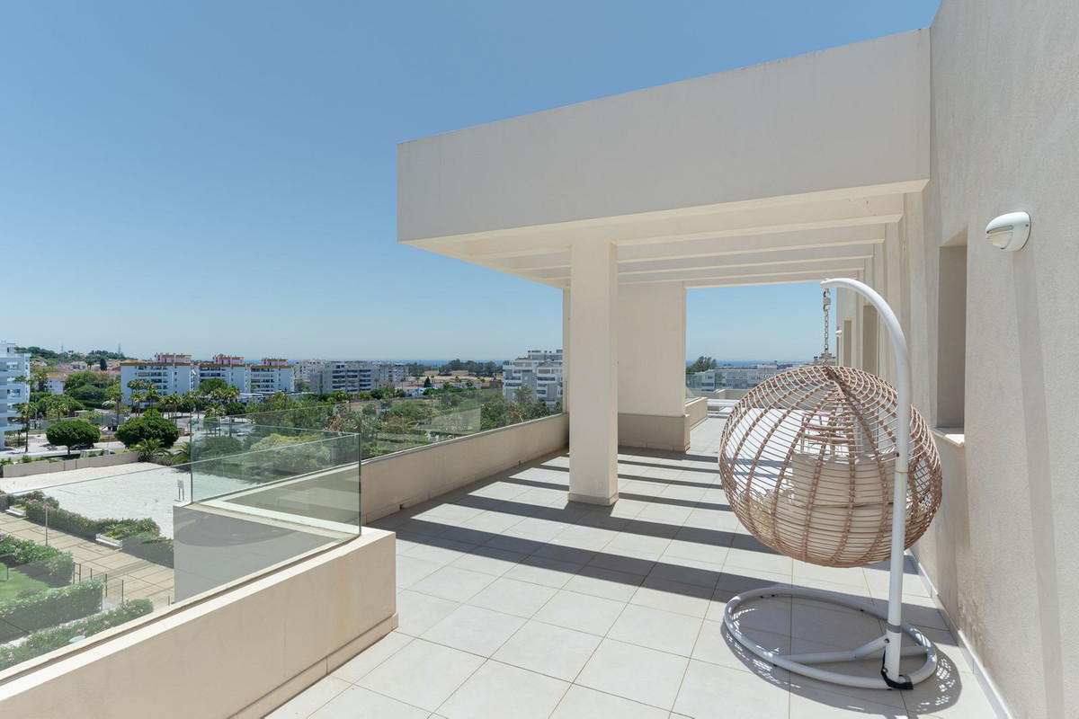 4 Bedroom Apartment for Sale in Nueva Andalucía — 6
