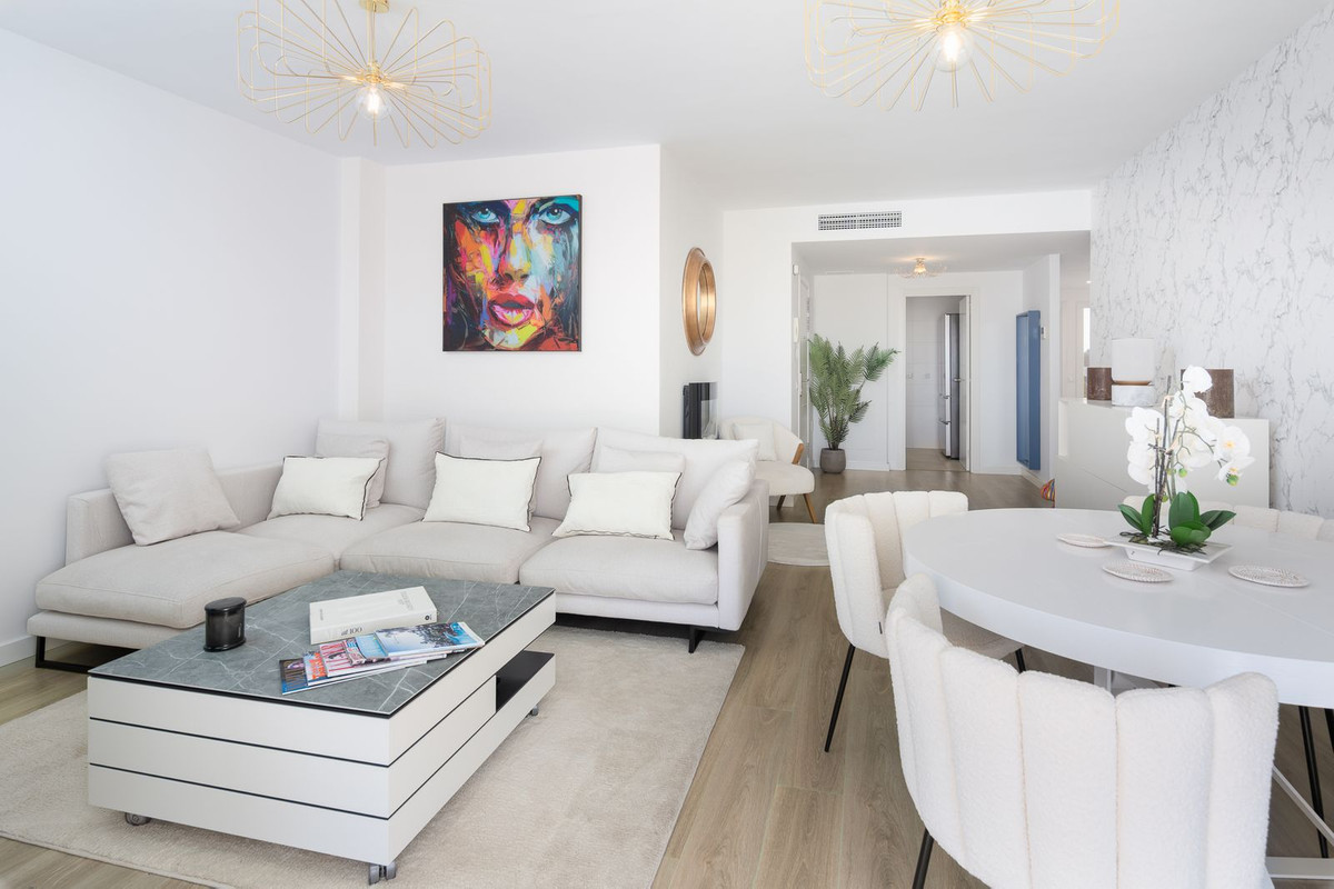 4 Bedroom Apartment for Sale in Nueva Andalucía — 8
