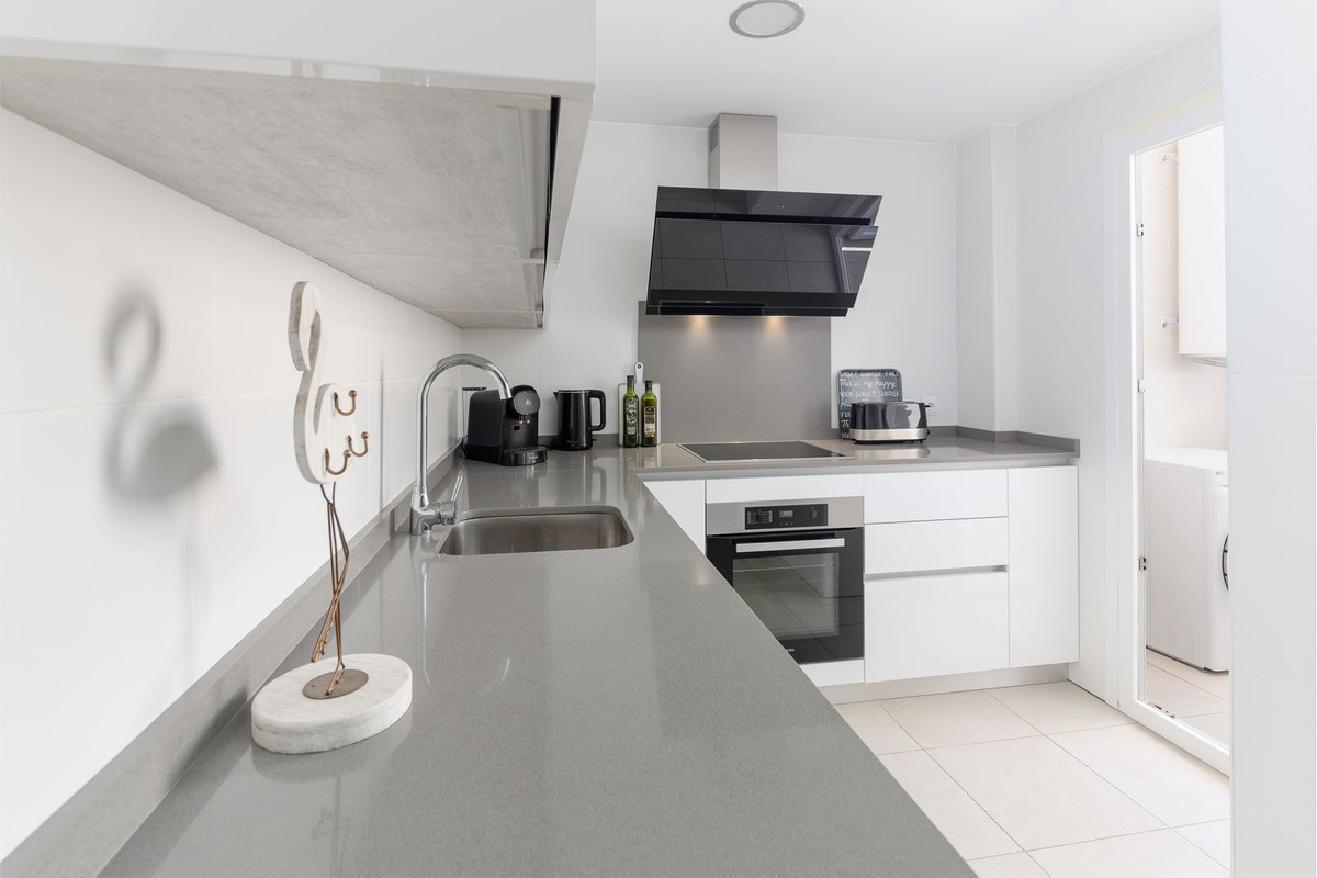 4 Bedroom Apartment for Sale in Nueva Andalucía — view 10