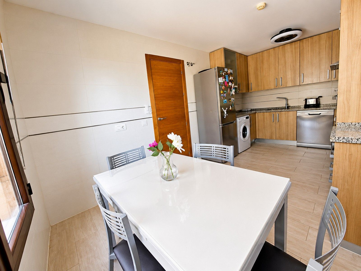 3 Bedroom Villa for Sale in Estepona — 6