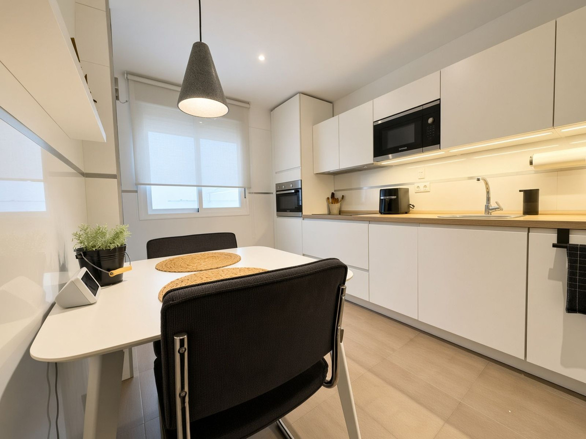 3 Bedroom Apartment for Sale in Marbella — view 7