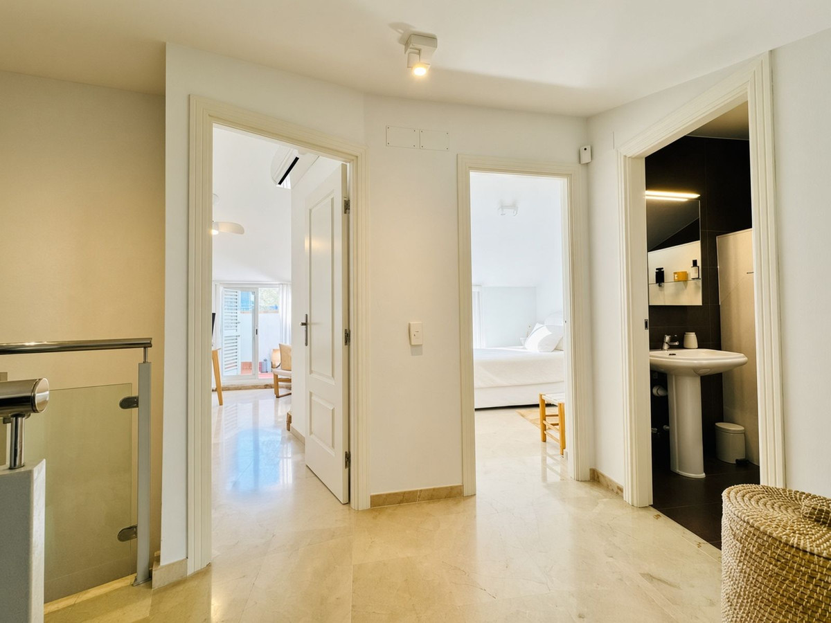3 Bedroom Apartment for Sale in Marbella — view 10