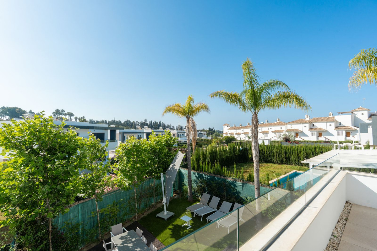 4 Bedroom Villa for Sale in Selwo — view 17