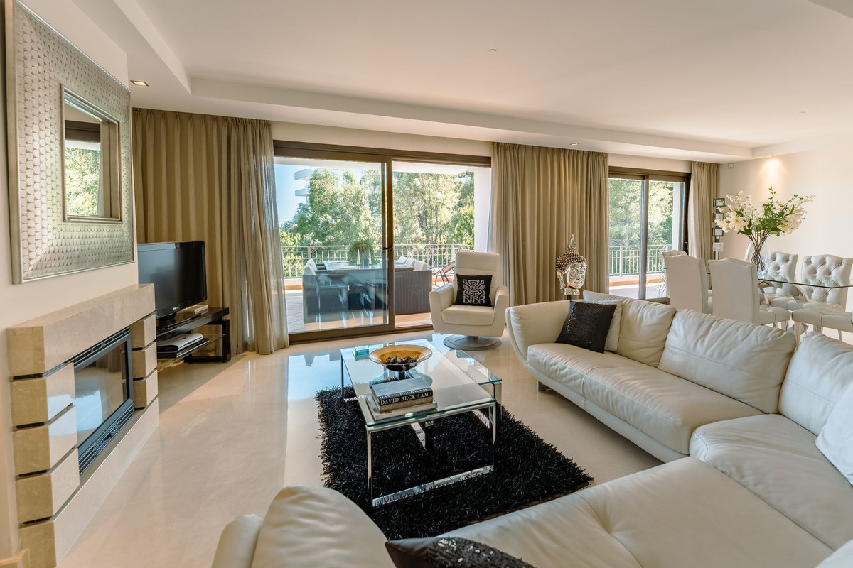 3 Bedroom Apartment for Sale in La Quinta — 2