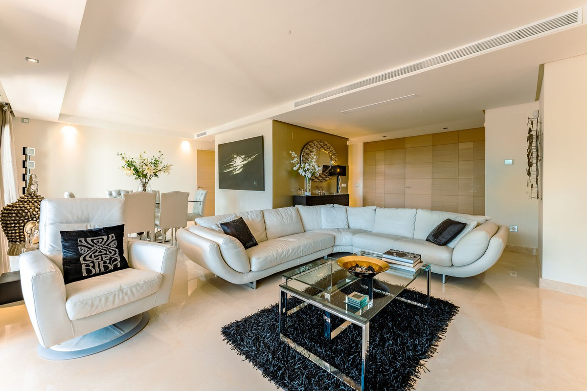 3 Bedroom Apartment for Sale in La Quinta — view 10