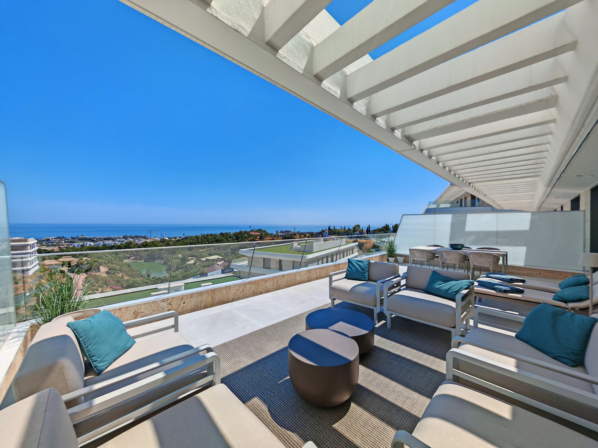 3 Bedroom Apartment for Sale in Selwo