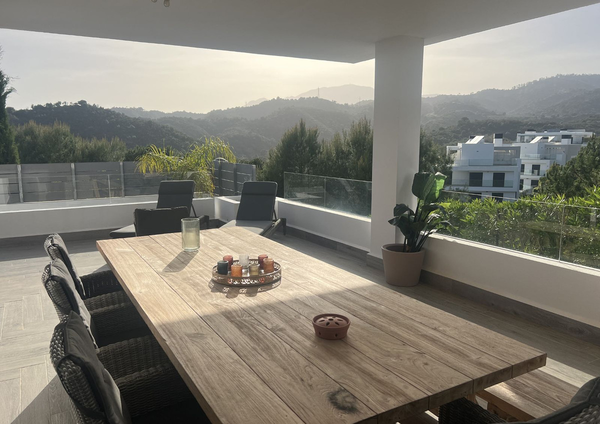 2 Bedroom Apartment for Sale in Estepona — 2