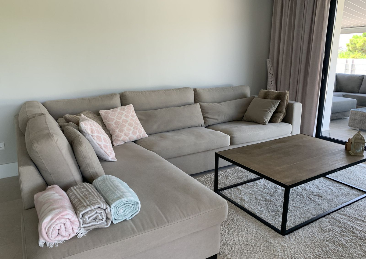 2 Bedroom Apartment for Sale in Estepona — view 14