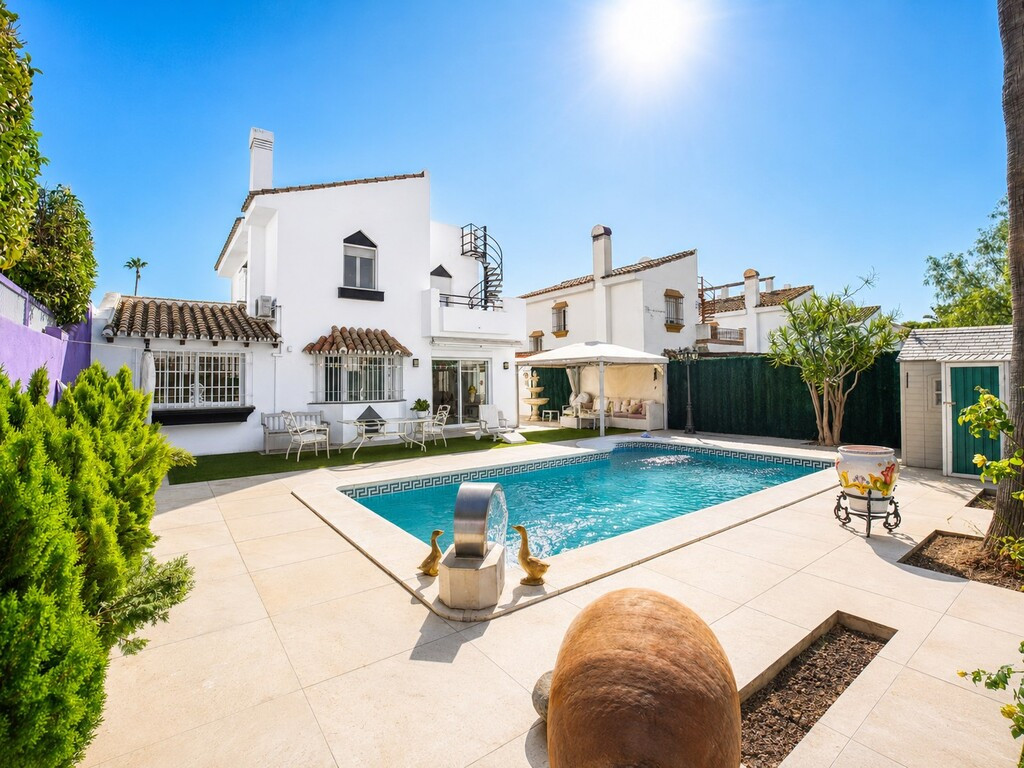 4 Bedroom Villa for Sale in Atalaya