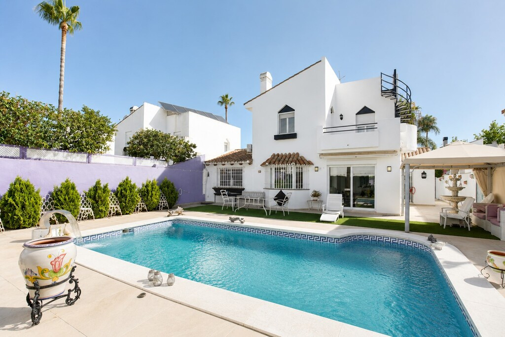 4 Bedroom Villa for Sale in Atalaya — view 2