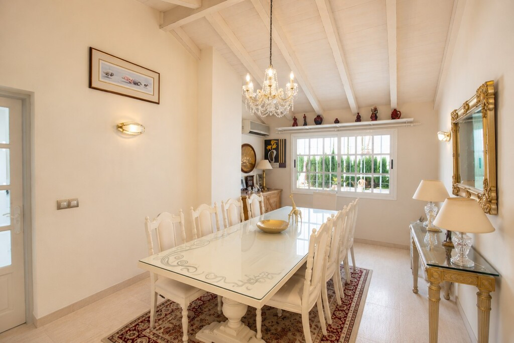 4 Bedroom Villa for Sale in Atalaya — view 7