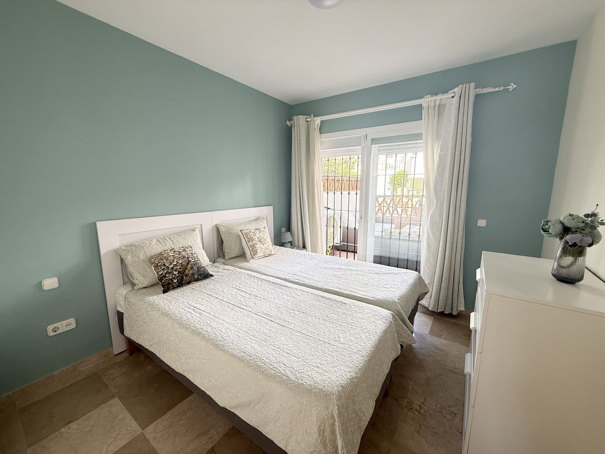 2 Bedroom Apartment for Sale in Aloha — view 10