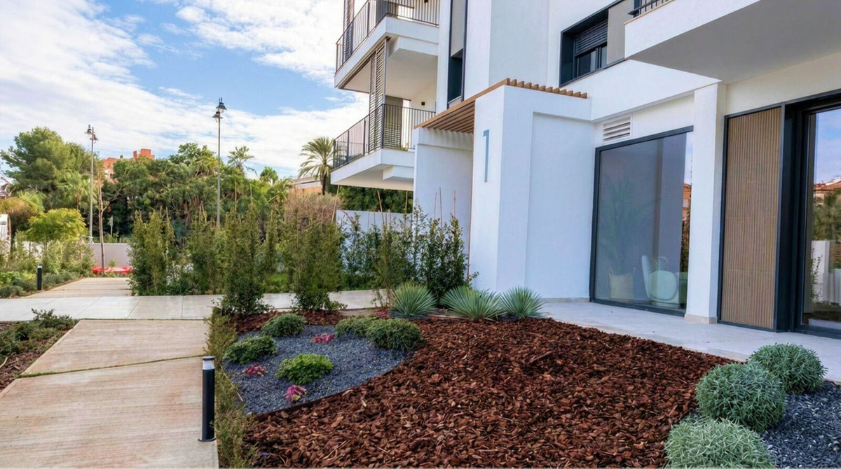 2 Bedroom Apartment for Sale in Estepona — 5