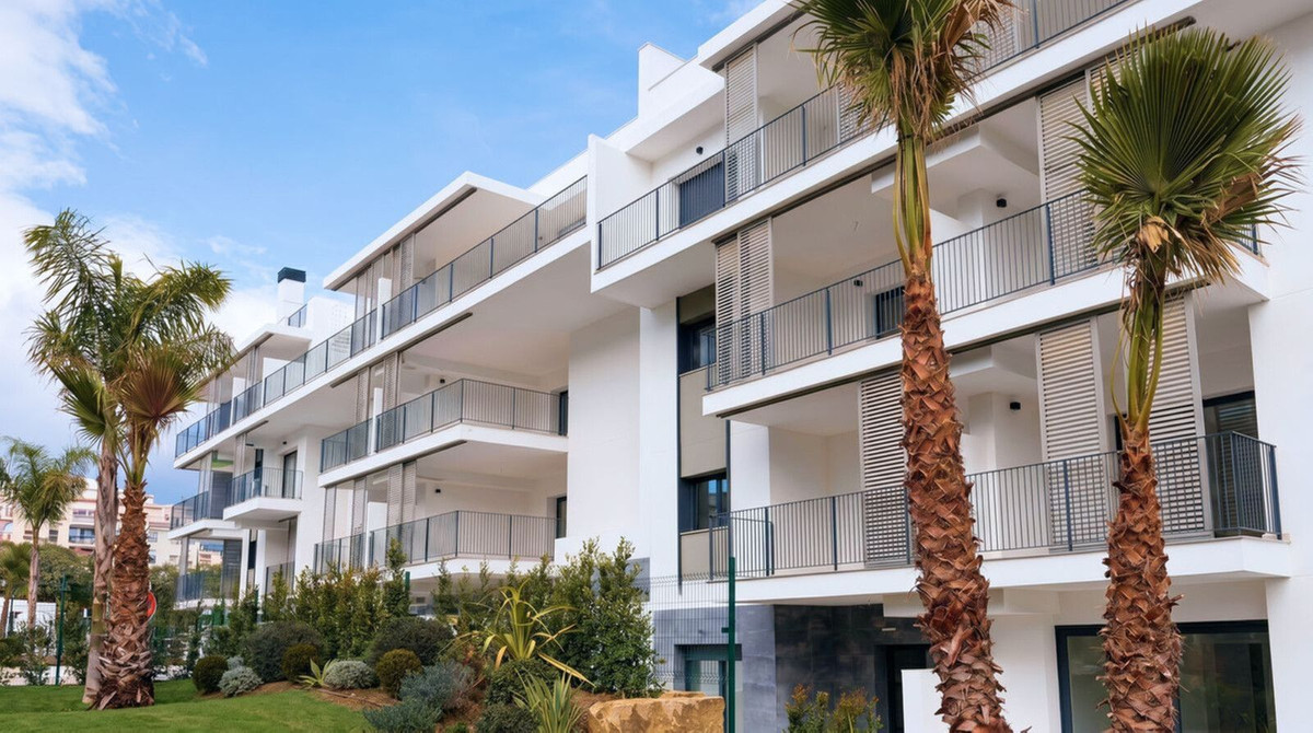2 Bedroom Apartment for Sale in Estepona — 7